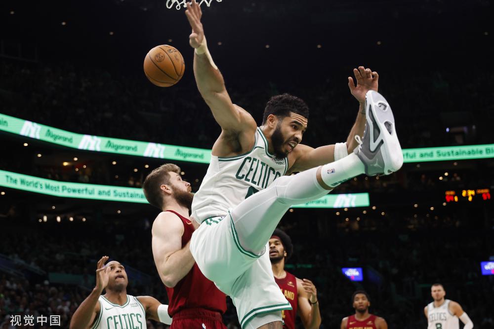 比赛中崭露 比赛中崭露